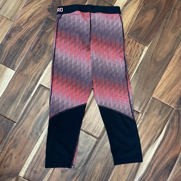 NIKE Pro Women's Cool Dri-Fit Capri Pants Size Medium - Picture 7 of 11